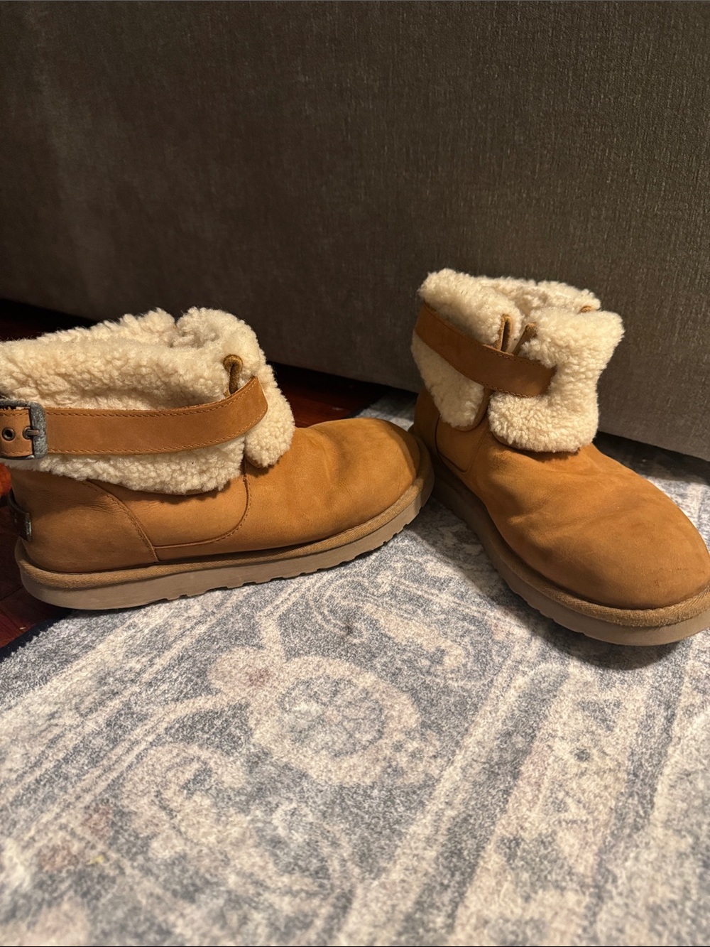 Ugg Jocelin Suede Shearling Short Boots US 7 Casual Leather